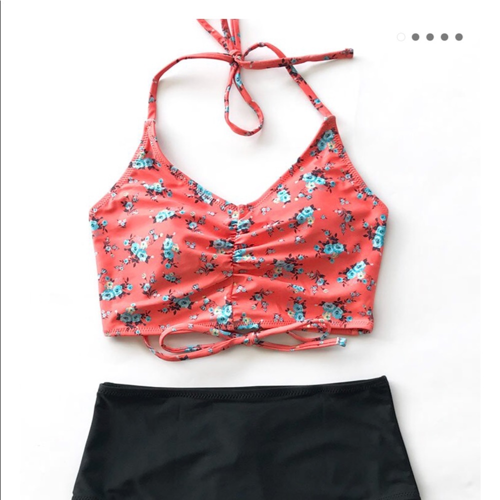 High-waisted bikini